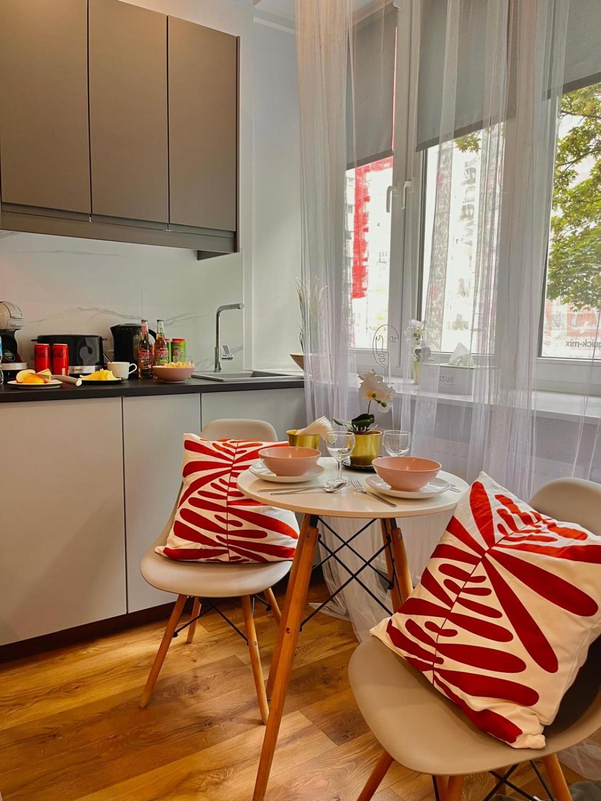 Special 1 Bed Room Condo Warszawa Center Exterior photo
